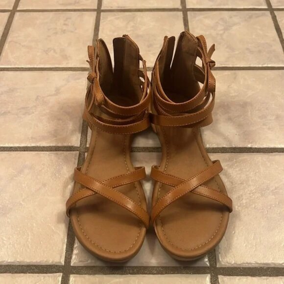 MIA Sandals - Picture 2 of 4